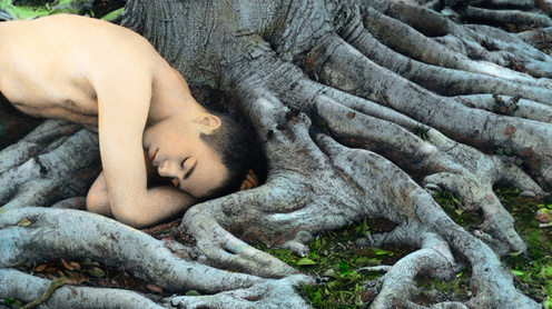 Youssef Nabil (1972), Self-portrait with Roots, Los Angeles 2008